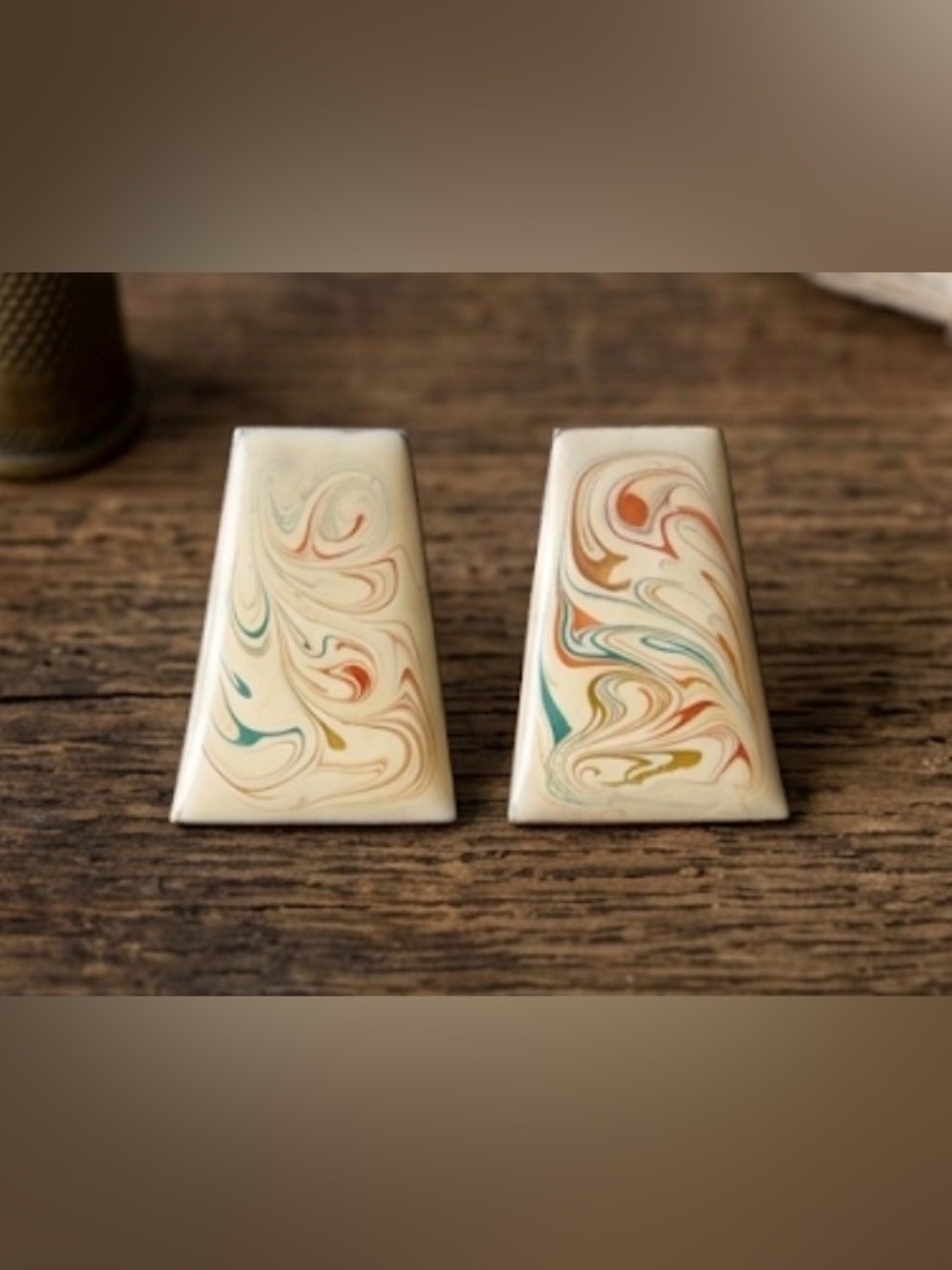 Vintage 80s Geometric Marbled Enamel Earrings Cream & Earth Tone Swirl